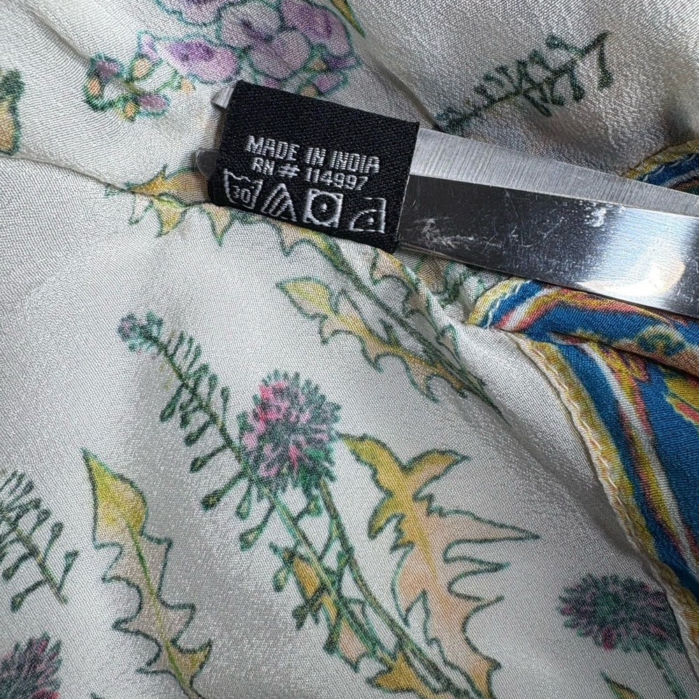Feathers by Tolani Kimono - Picture 8 of 8